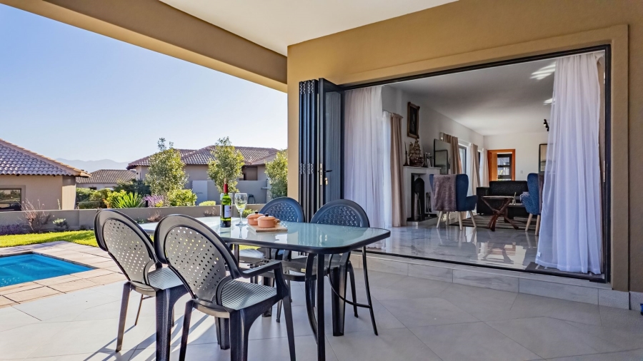 5 Bedroom Property for Sale in The Hill Western Cape